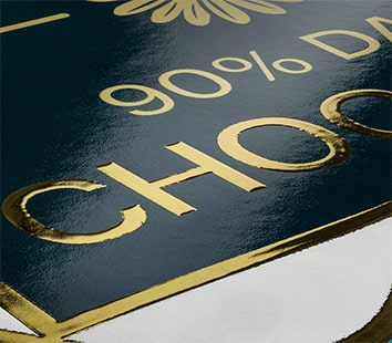 Partieller 3D-Goldlack auf selbstklebenden Etiketten